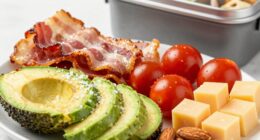 travel friendly keto snacks